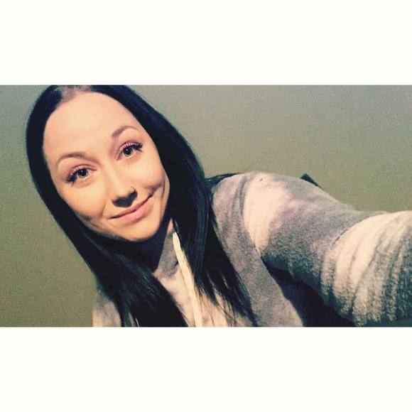 Meet your Posher, Shawna - Picture 1 of 1